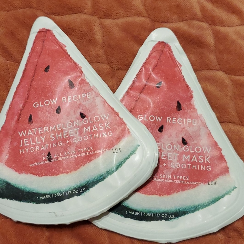 2 Glow Recipe Watermelon Glow Sheet Masks